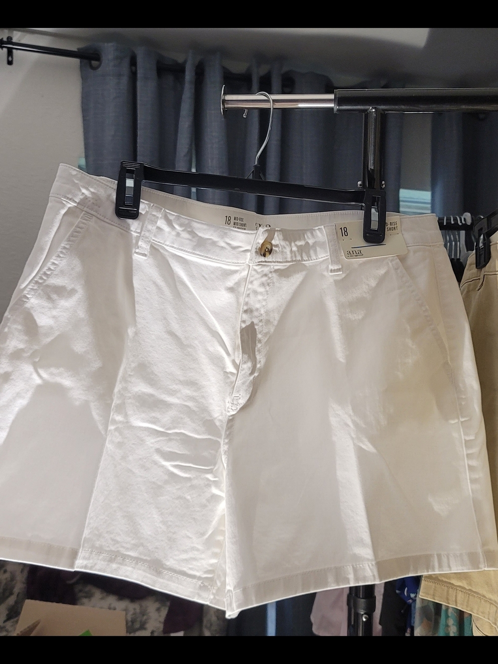a.n.a White Mid-Rise Shorts
